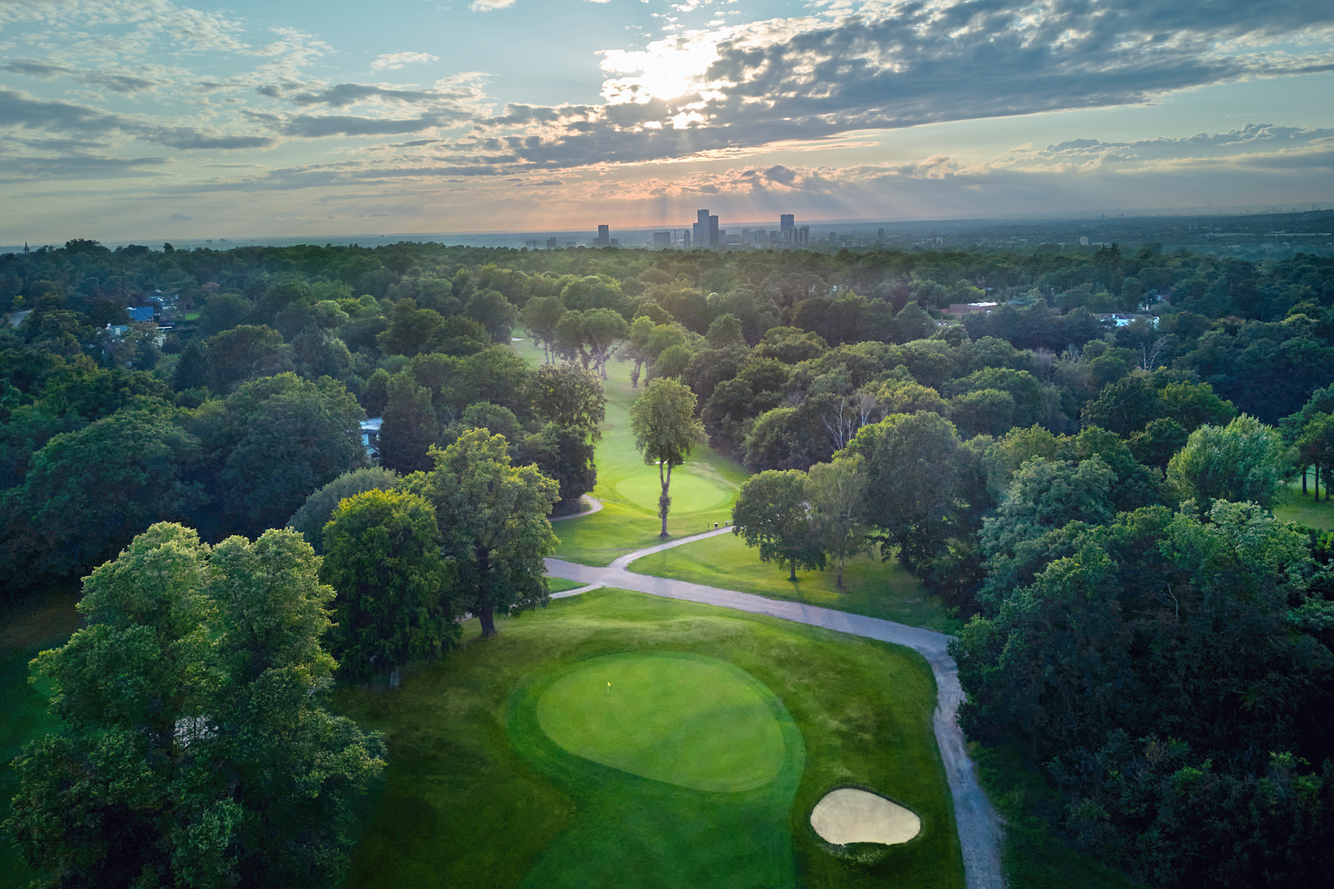 Aerial photo of Addington Palace Golf Club Hole 1